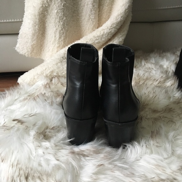 STEVE MADDEN BOOTIES - Picture 4 of 6